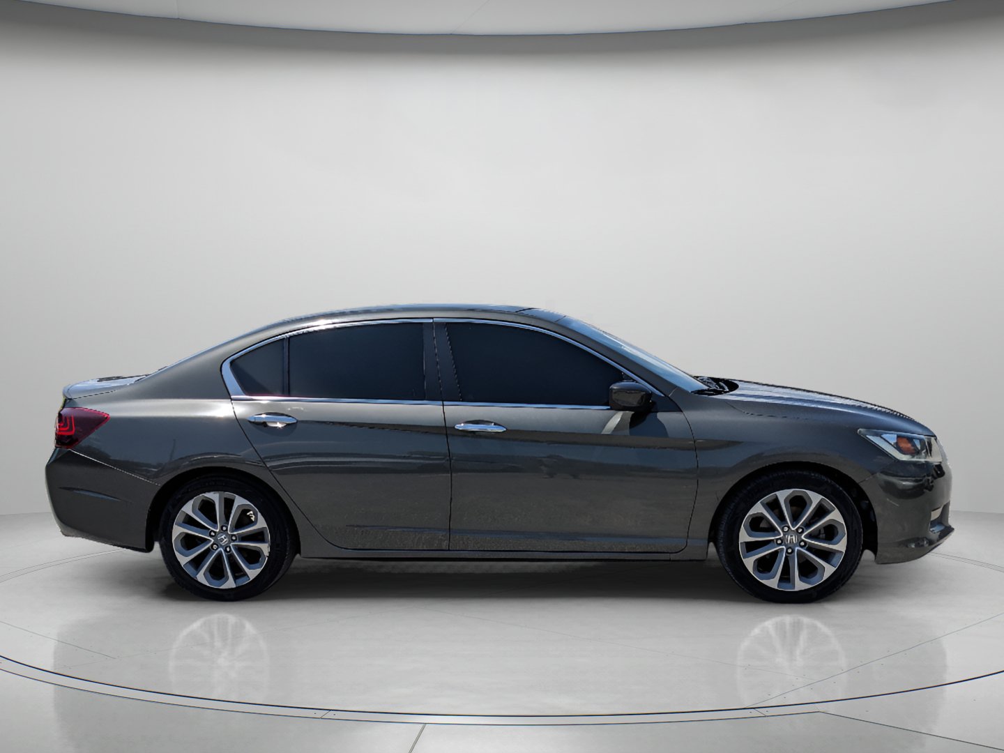 Used 2013 Honda Accord Sport image 9