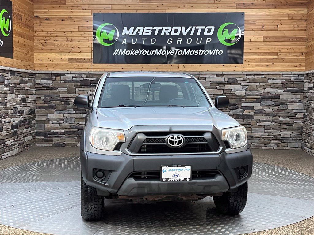 Used 2013 Toyota Tacoma 4x4 Regular Cab image 2