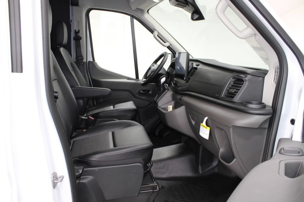 New 2026 Ford Transit 250 148 Medium Roof w/ Load Area Protection Package RWD image 25