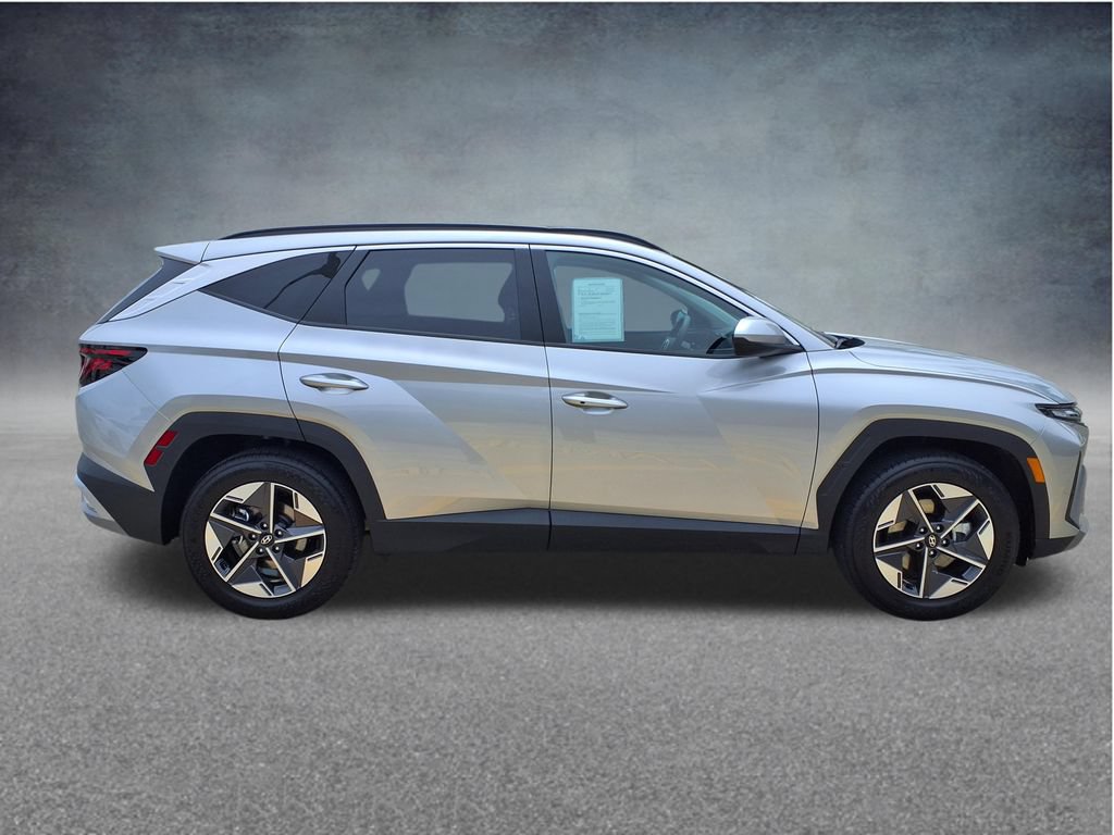 Used 2026 Hyundai Tucson SEL FWD image 6