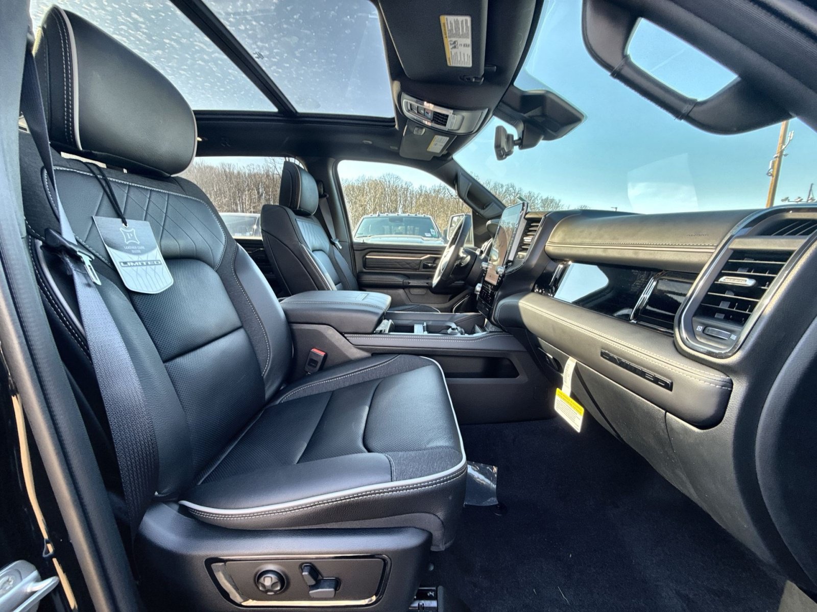 New 2026 RAM 1500 Limited AWD/4WD image 28