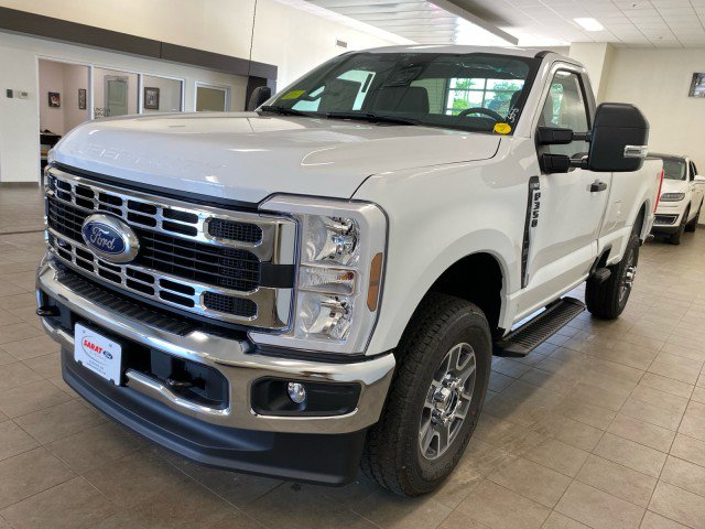 New 2025 Ford F350 XLT w/ FX4 Off-Road Package image 4