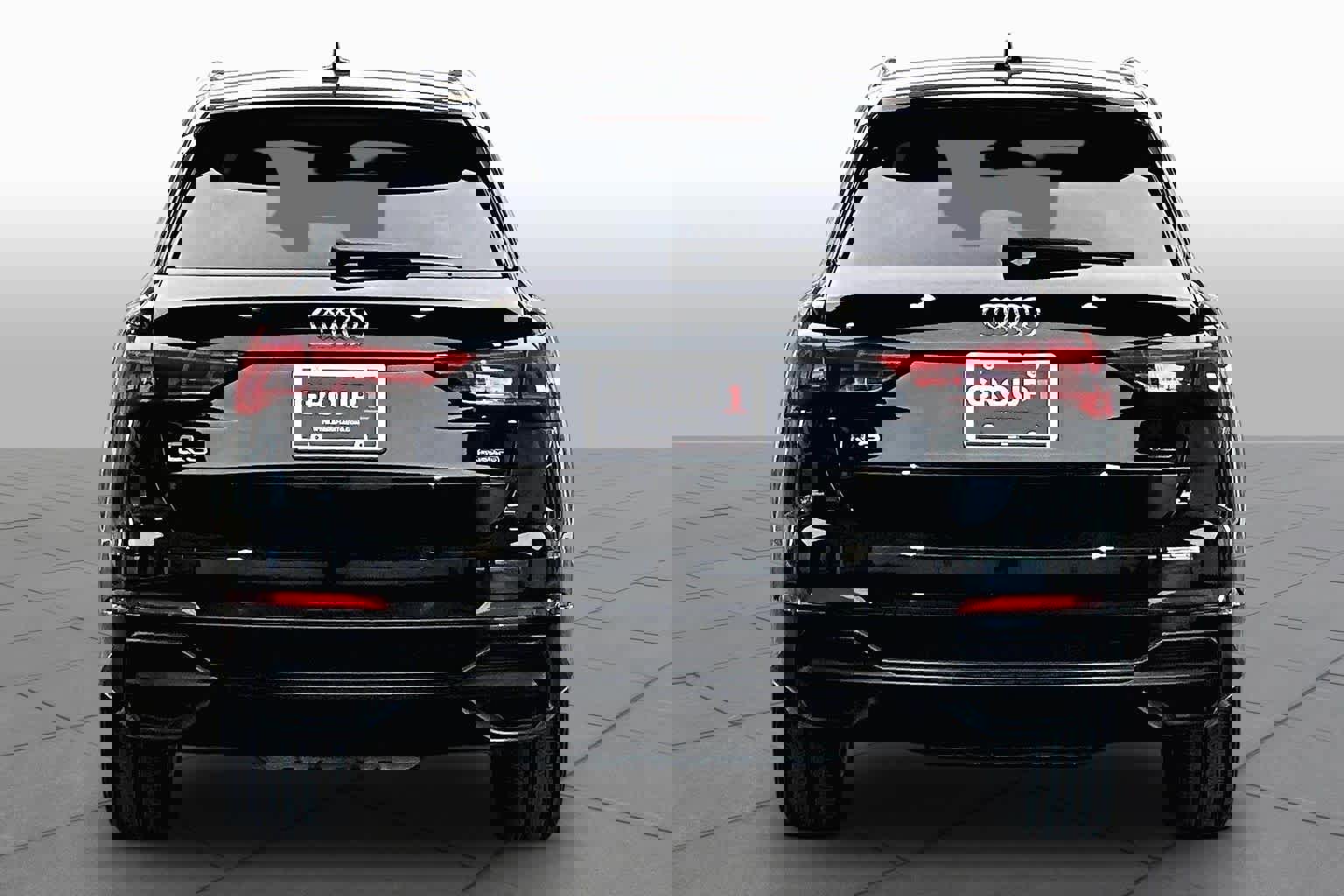 Certified 2021 Audi Q3 2.0T Premium w/ Convenience Package AWD/4WD image 5