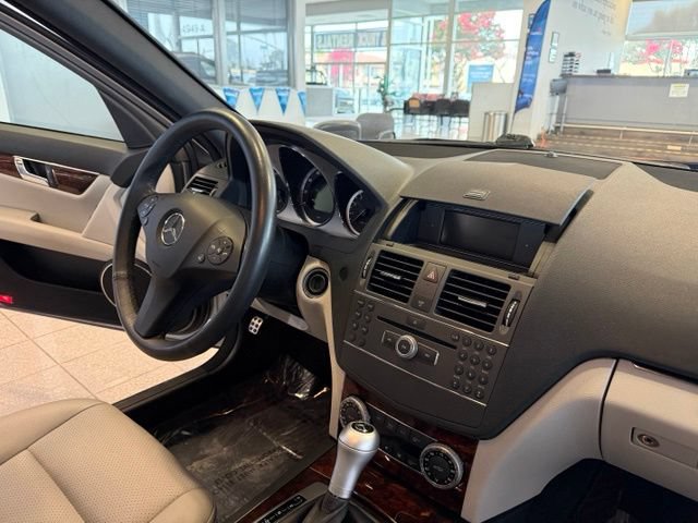 Used 2010 Mercedes-Benz C 300 Sedan image 28