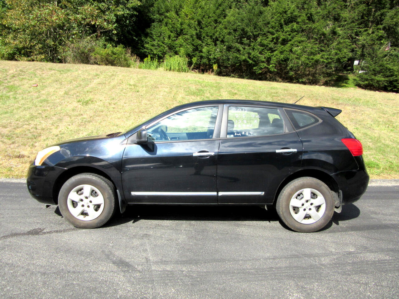 Used 2012 Nissan Rogue S image 6