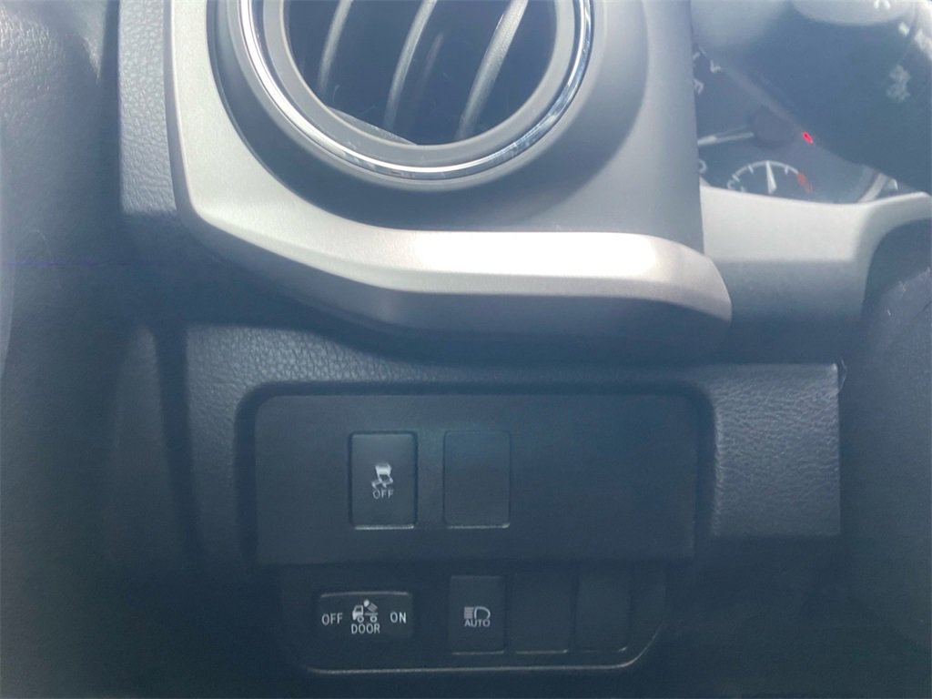 Used 2022 Toyota Tacoma SR5 image 22