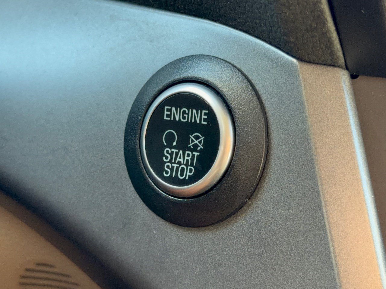 Used 2019 Ford Escape SE FWD image 20
