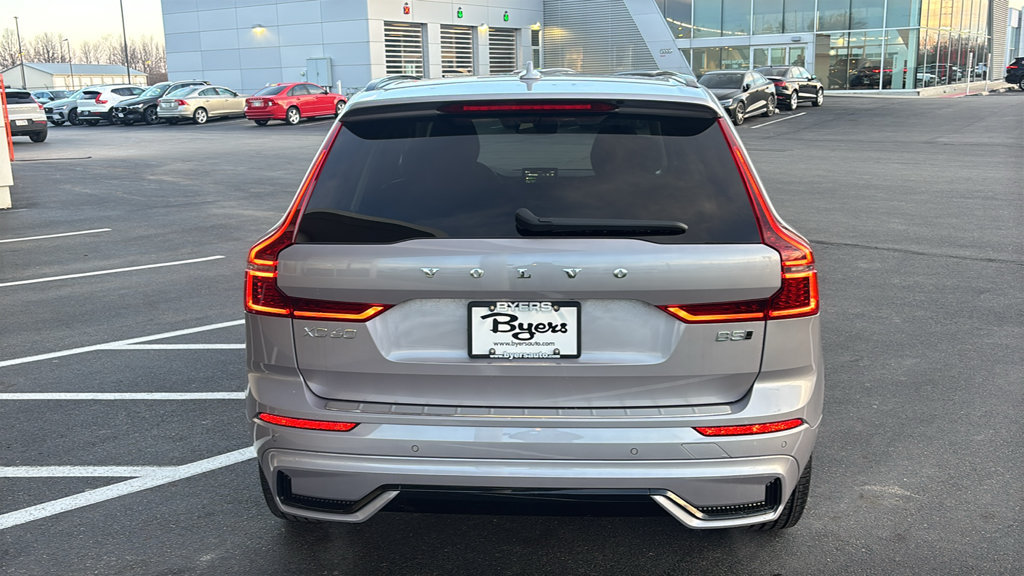 New 2026 Volvo XC60 B5 Plus w/ Protection Package Premier AWD/4WD image 31
