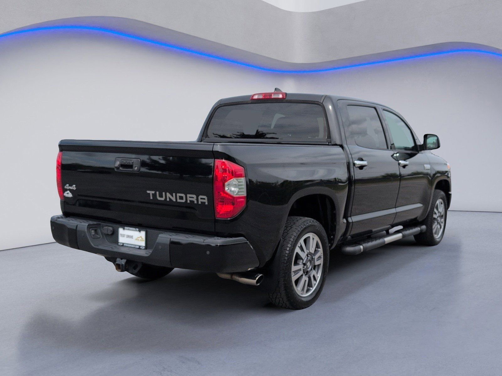 Used 2021 Toyota Tundra Platinum image 3