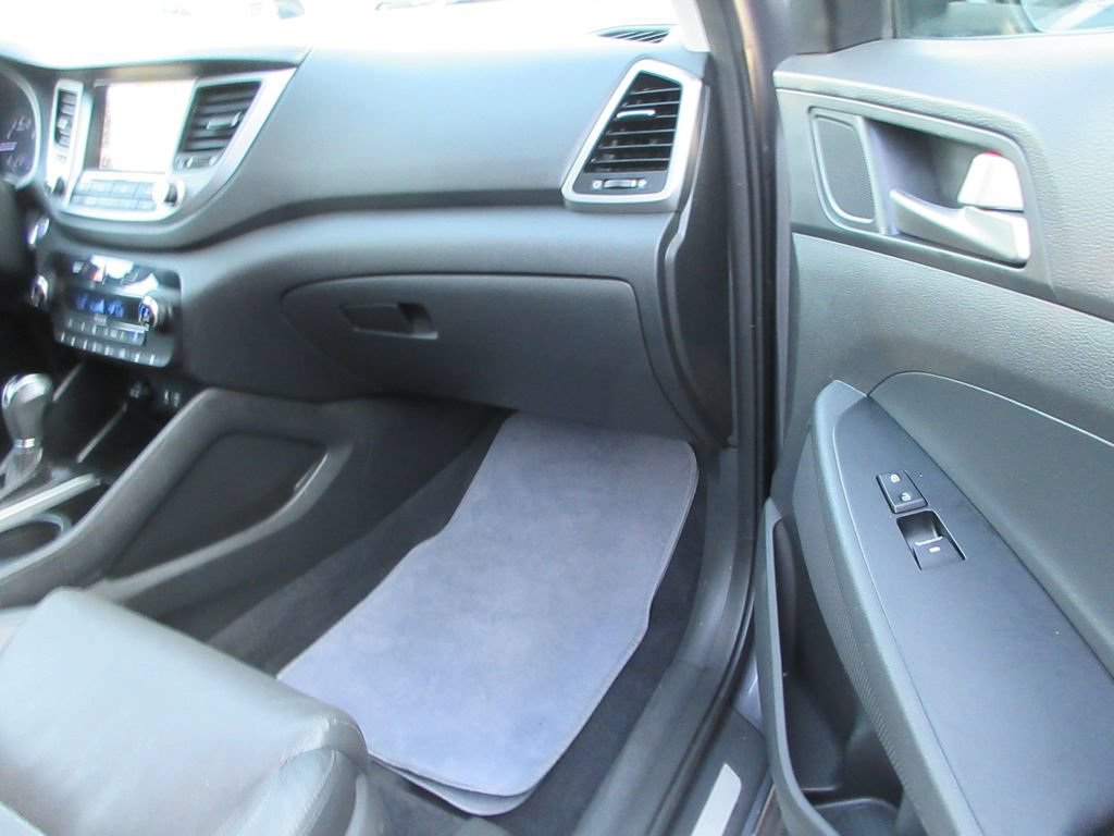 Used 2018 Hyundai Tucson Limited w/ Ultimate Package 02 AWD/4WD image 19