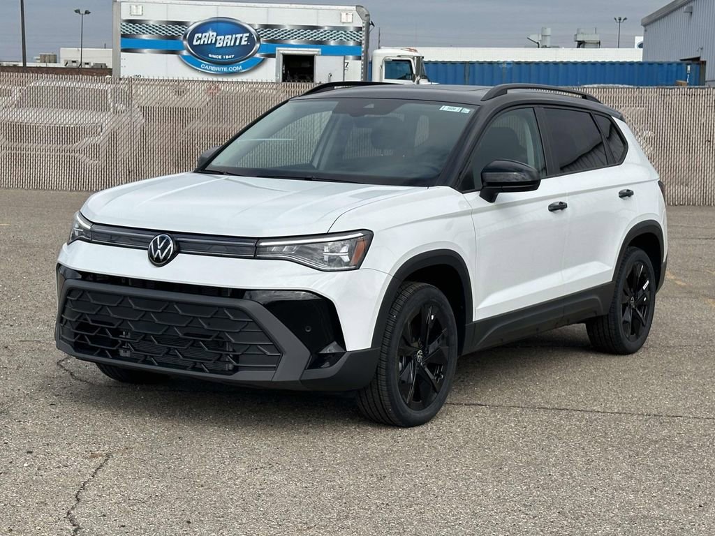 New 2025 Volkswagen Taos SE FWD image 1