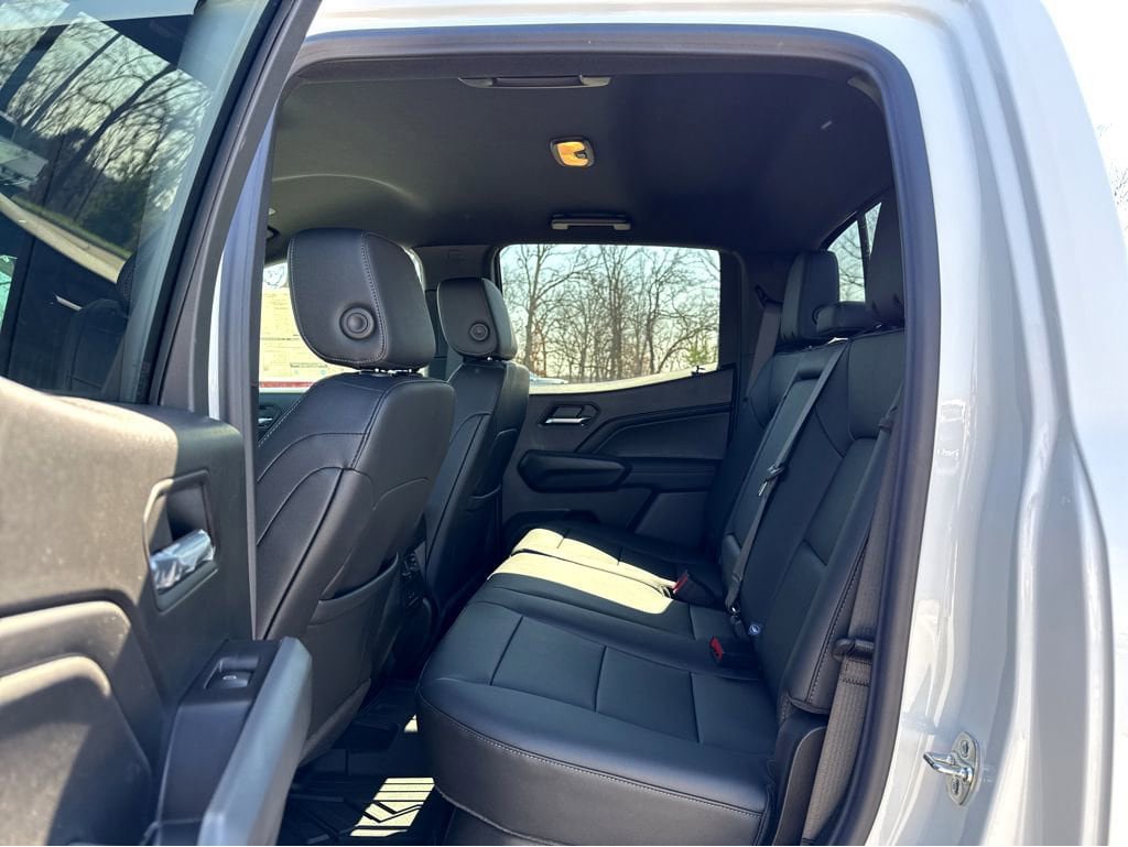 New 2026 GMC Canyon Elevation w/ Convenience Package image 7