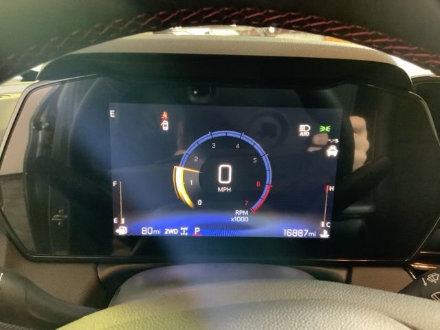 Used 2025 Chevrolet TrailBlazer RS w/ Convenience Package AWD/4WD image 18
