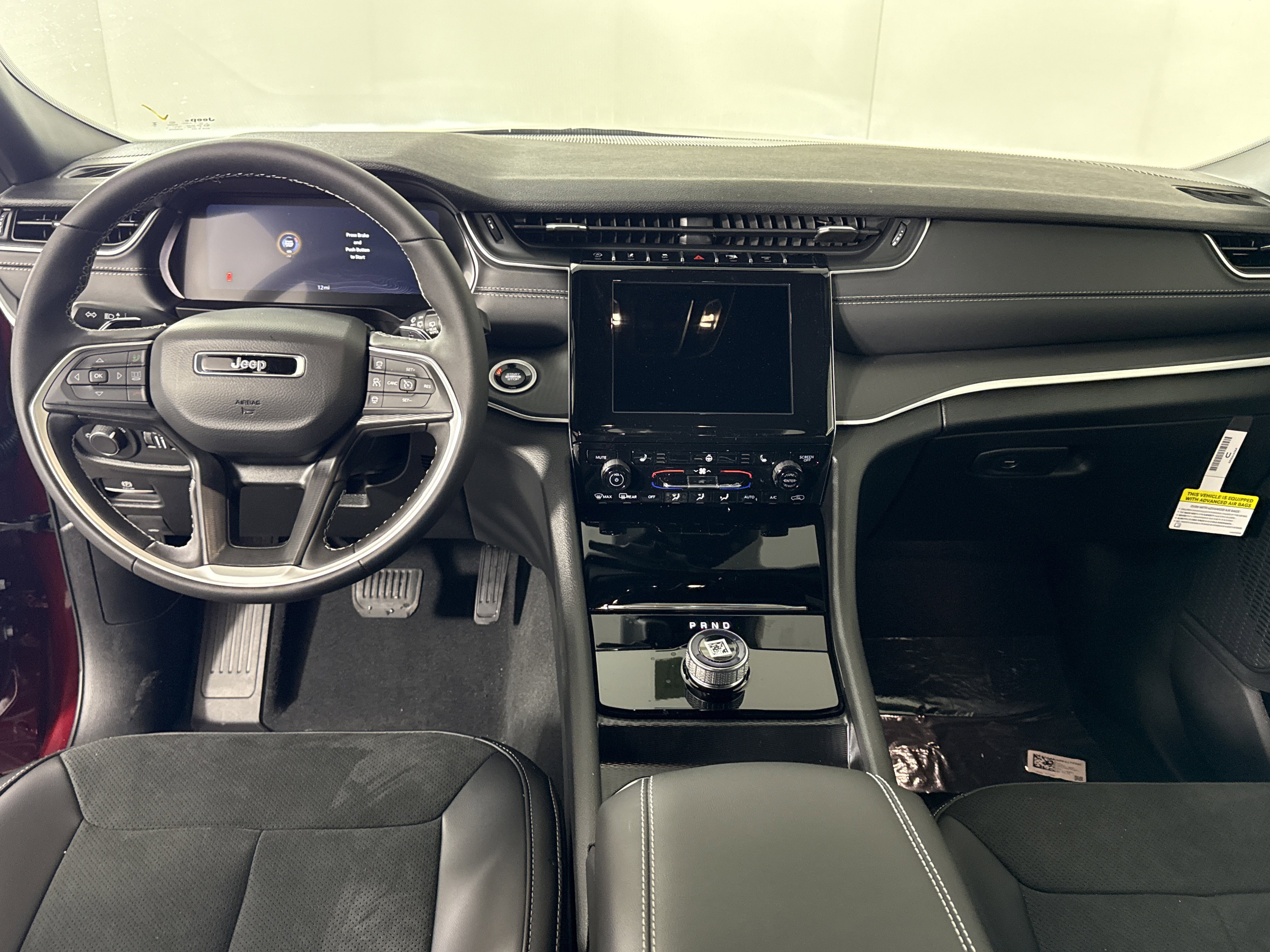 New 2025 Jeep Grand Cherokee L Altitude image 15