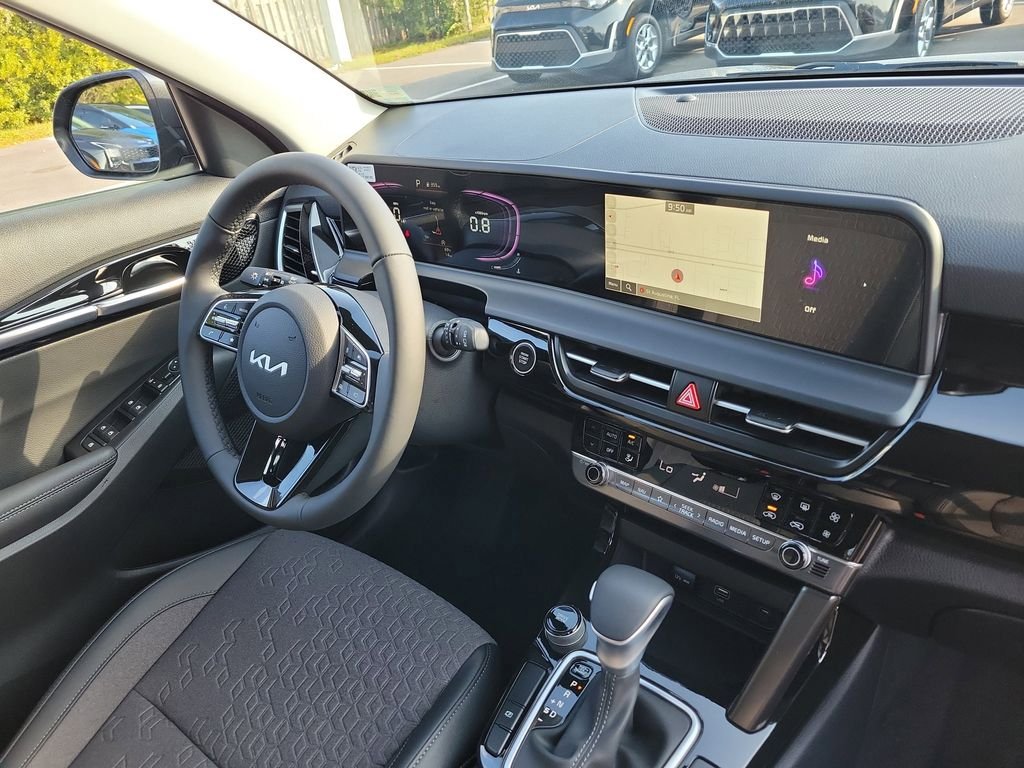 New 2026 Kia Seltos S image 8