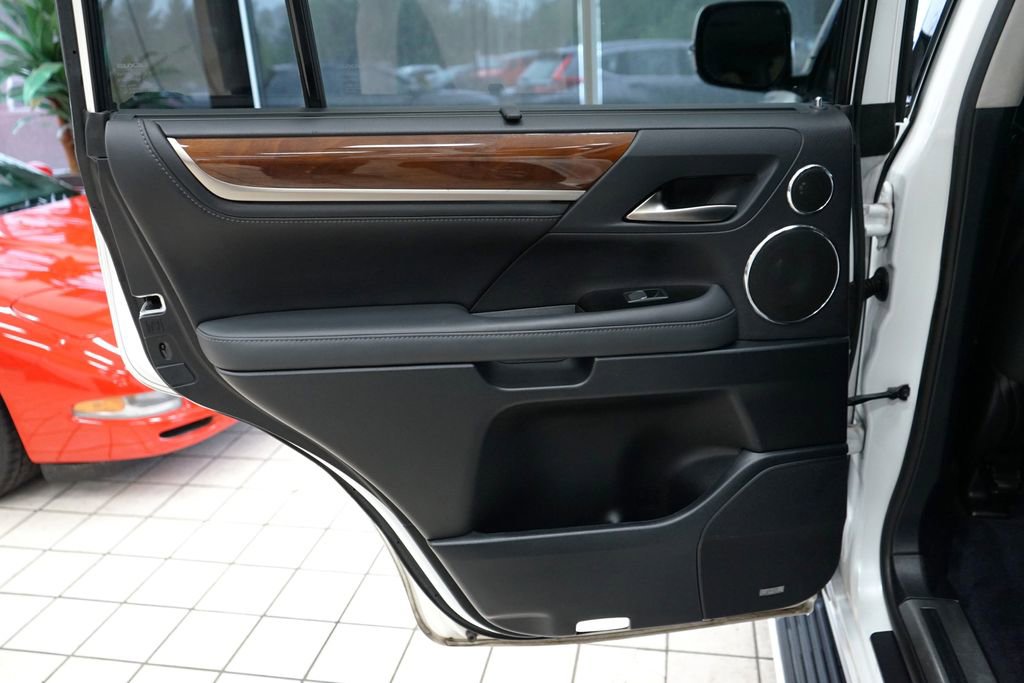 Used 2017 Lexus LX 570 4WD w/ Luxury Package image 62