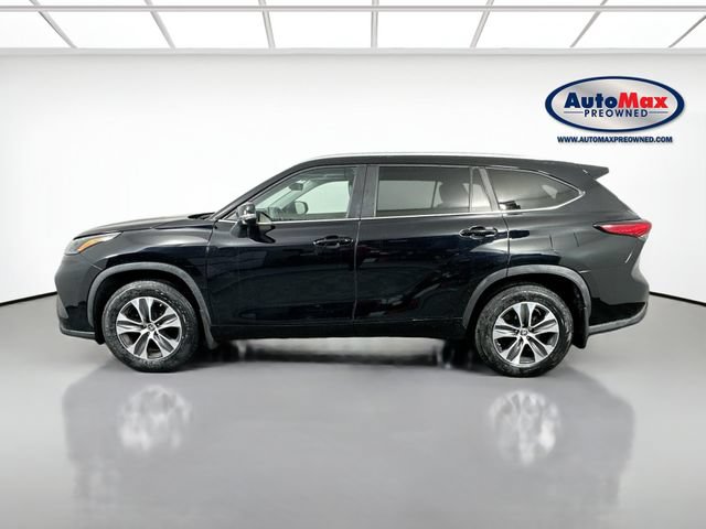 Used 2023 Toyota Highlander XLE AWD/4WD image 7