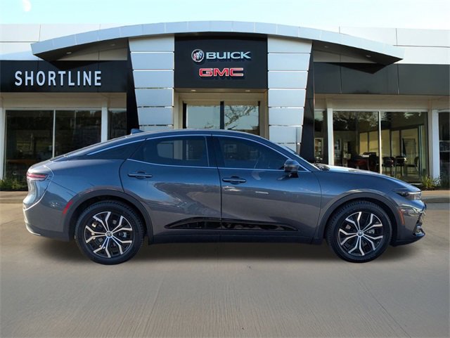 Used 2023 Toyota Crown XLE image 2