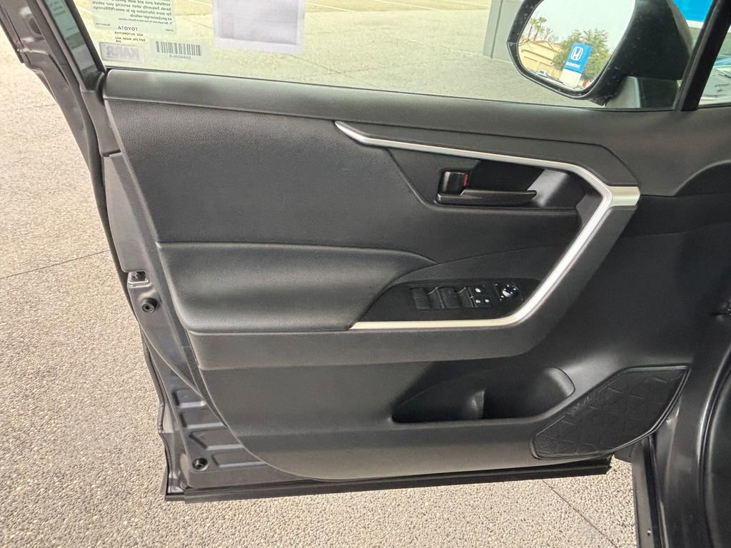 Used 2024 Toyota RAV4 LE image 23