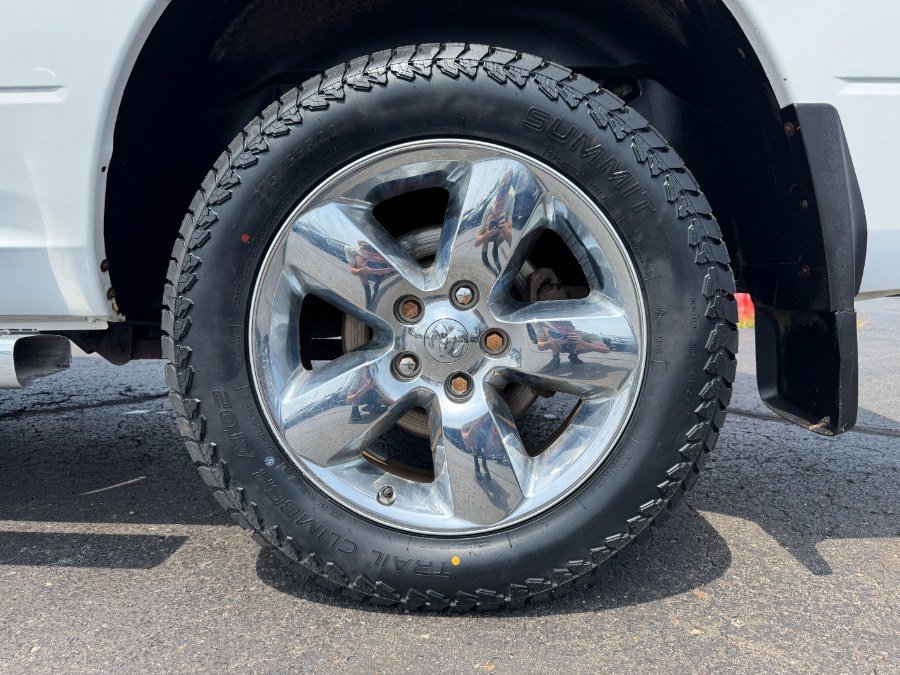 Used 2017 RAM 1500 ST w/ SXT Appearance Group AWD/4WD image 13