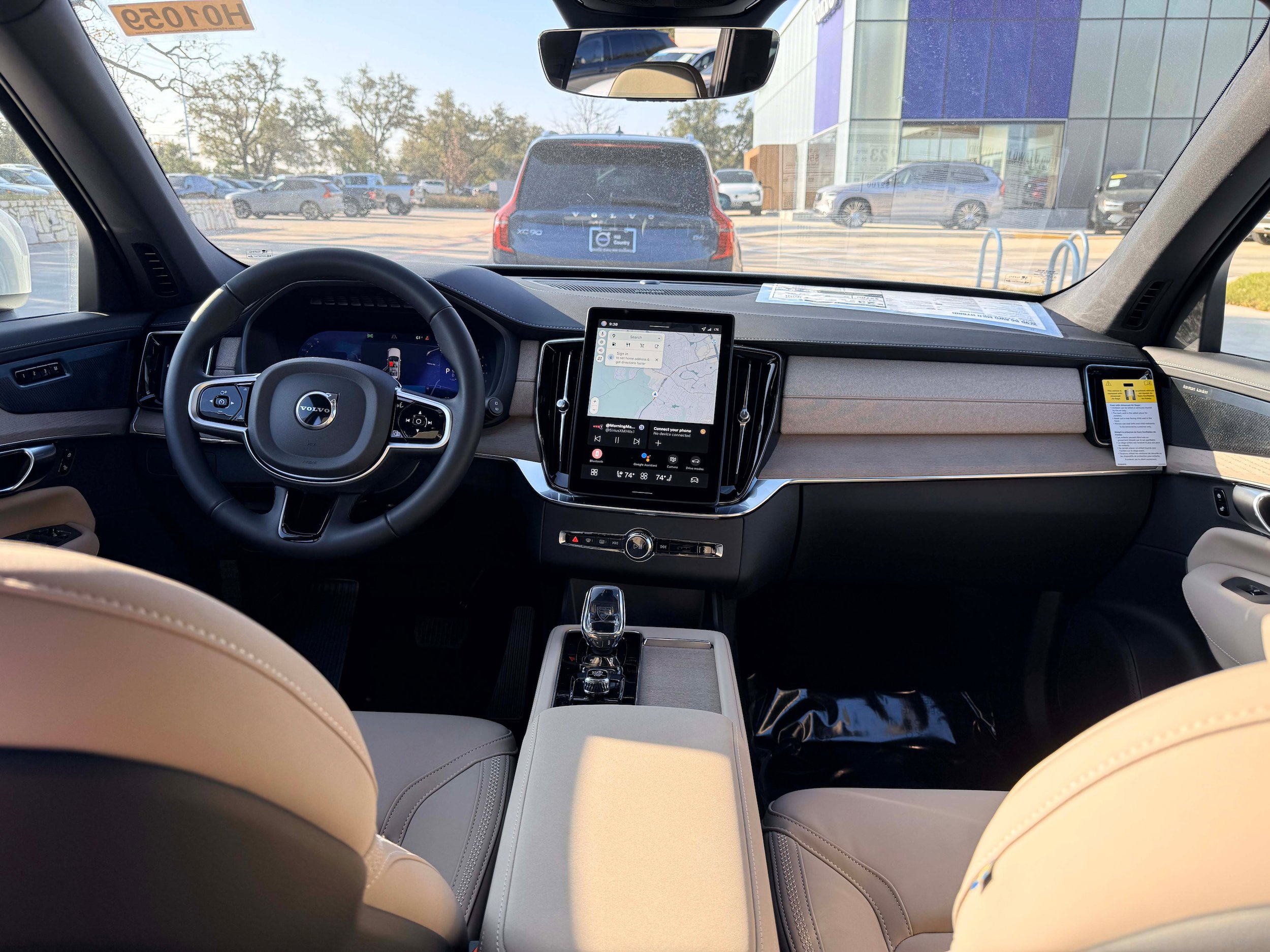 New 2026 Volvo XC90 B6 Plus w/ Protection Package Premier AWD/4WD image 16
