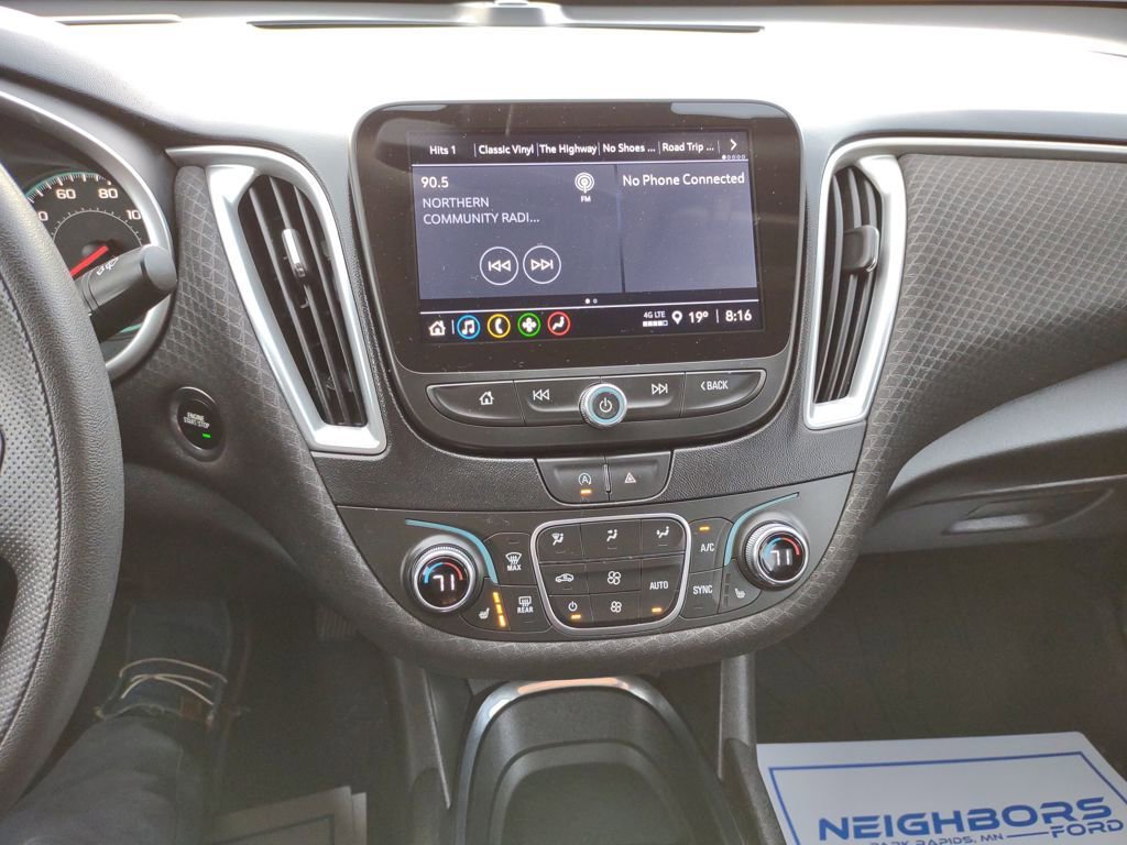 Used 2023 Chevrolet Malibu LT image 17