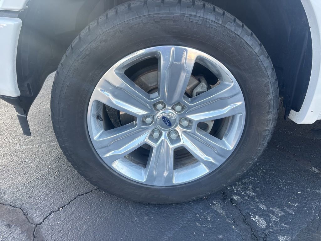 Used 2018 Ford F150 Platinum w/ Equipment Group 701A Luxury image 2