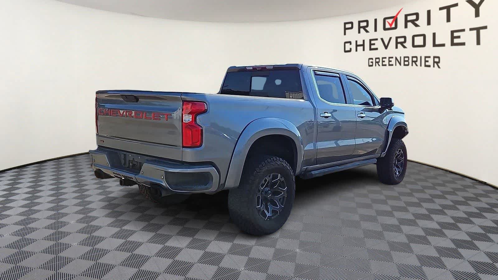 Used 2020 Chevrolet Silverado 1500 LTZ w/ LTZ Plus Package AWD/4WD image 8