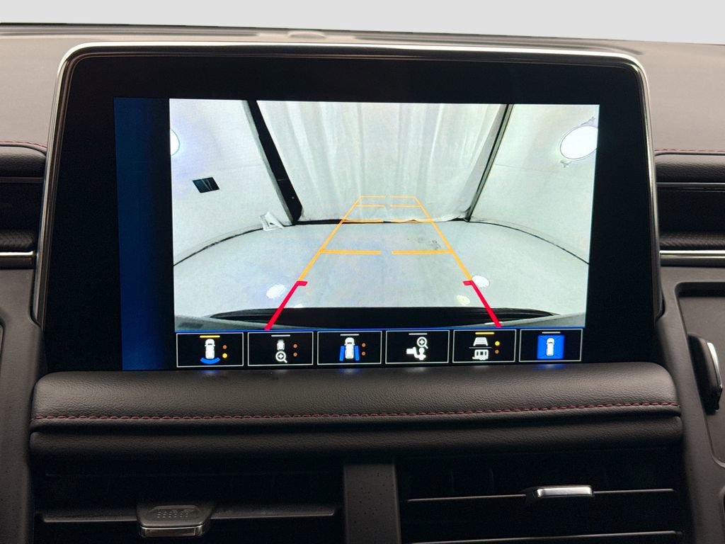 Used 2022 Chevrolet Tahoe RST w/ Luxury Package image 15