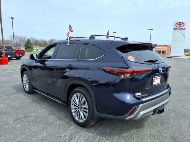 New 2026 Toyota Highlander Platinum image 6
