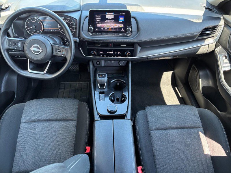 Used 2024 Nissan Rogue SV image 11