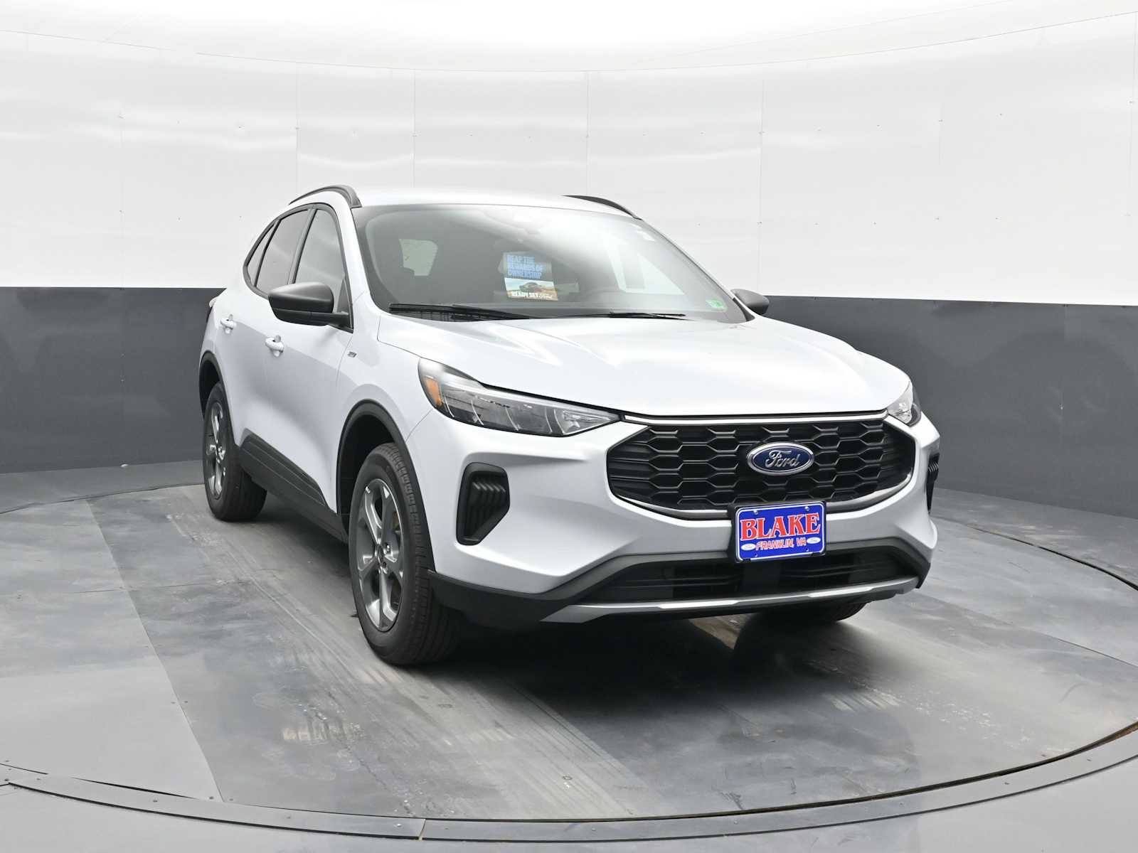 New 2026 Ford Escape ST-Line w/ Tech Pack #1 image 2