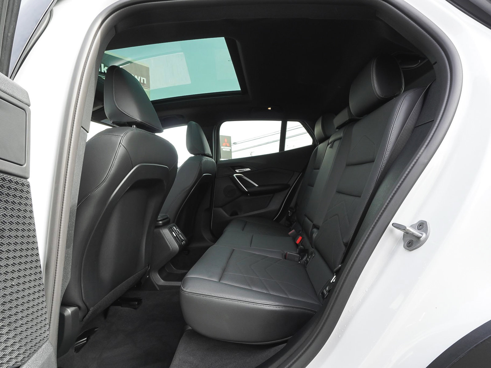 Used 2025 BMW X2 xDrive28i image 32
