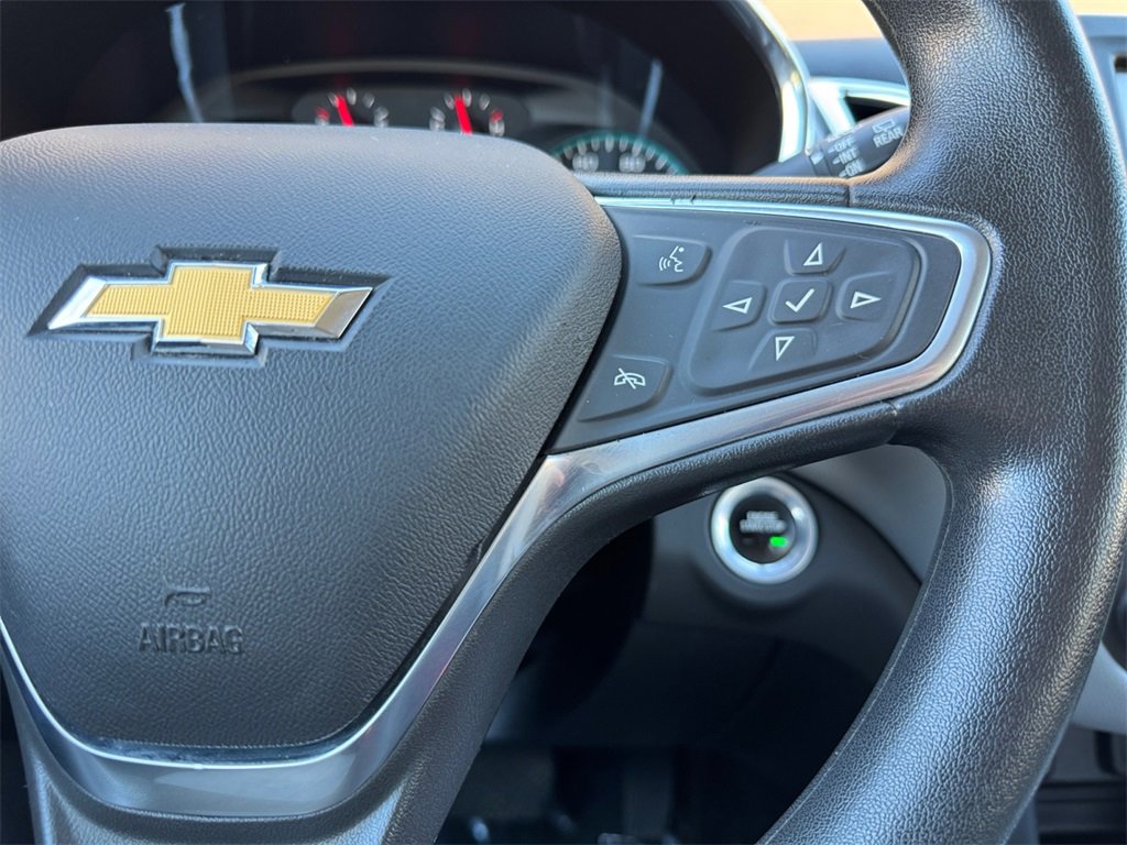 Used 2018 Chevrolet Equinox LS image 23