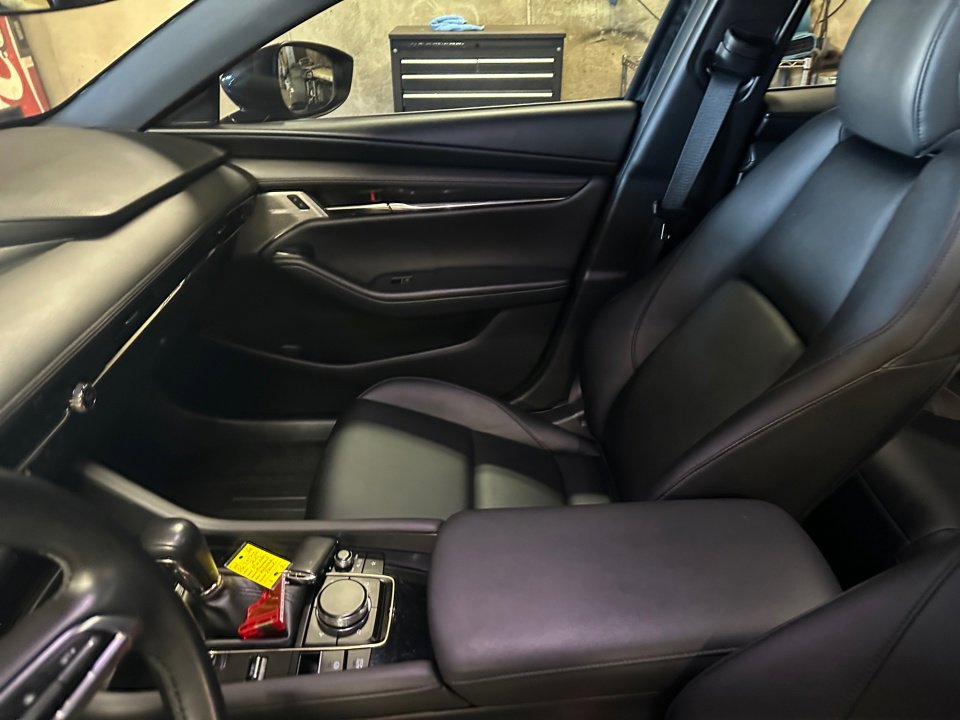 Used 2019 MAZDA MAZDA3 Hatchback w/ Preferred Package image 31