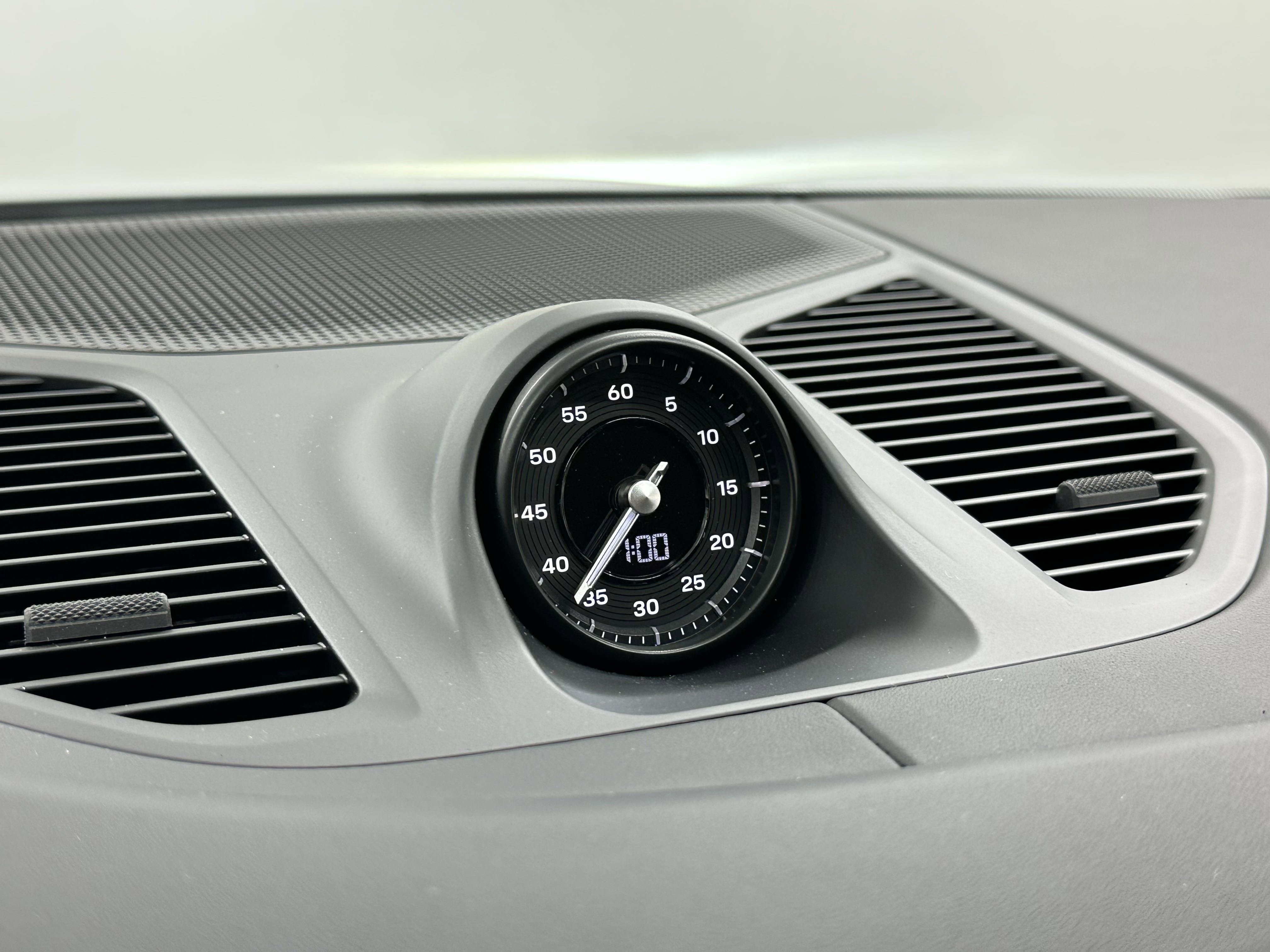 Certified 2025 Porsche Cayenne E-Hybrid image 54