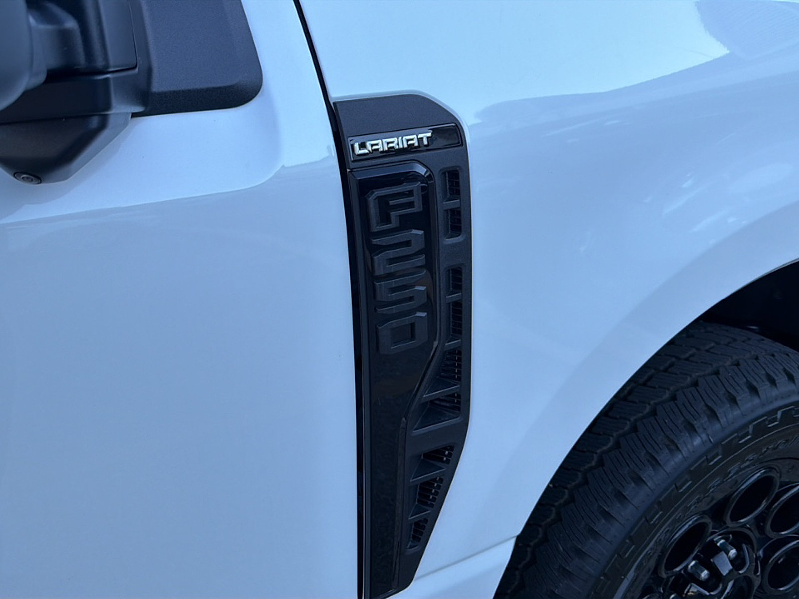 Used 2024 Ford F250 Lariat w/ Lariat Ultimate Package AWD/4WD image 18