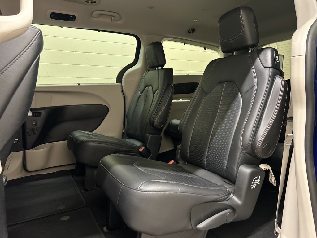 Used 2019 Chrysler Pacifica Touring-L Plus w/ Advanced Safetytec Group image 8