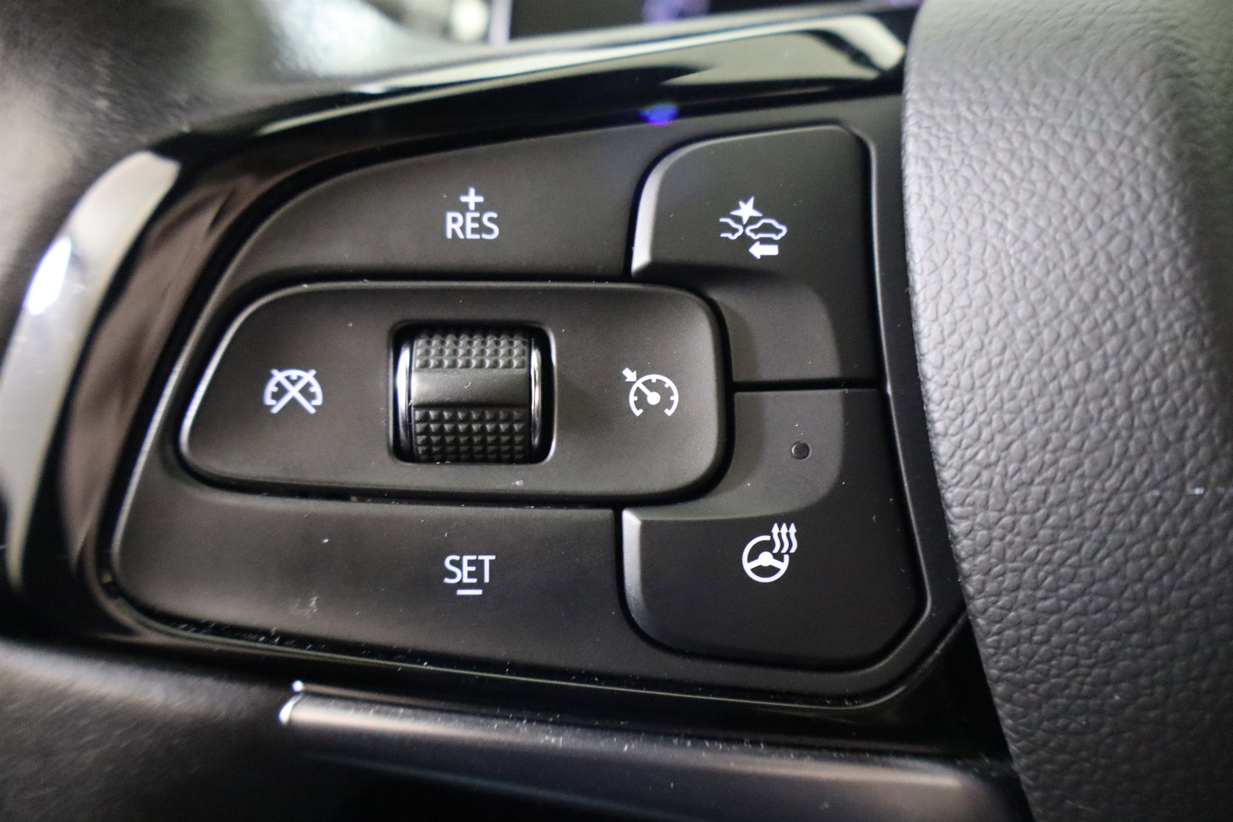 Certified 2024 Buick Enclave Essence w/ Sport Touring Edition image 29