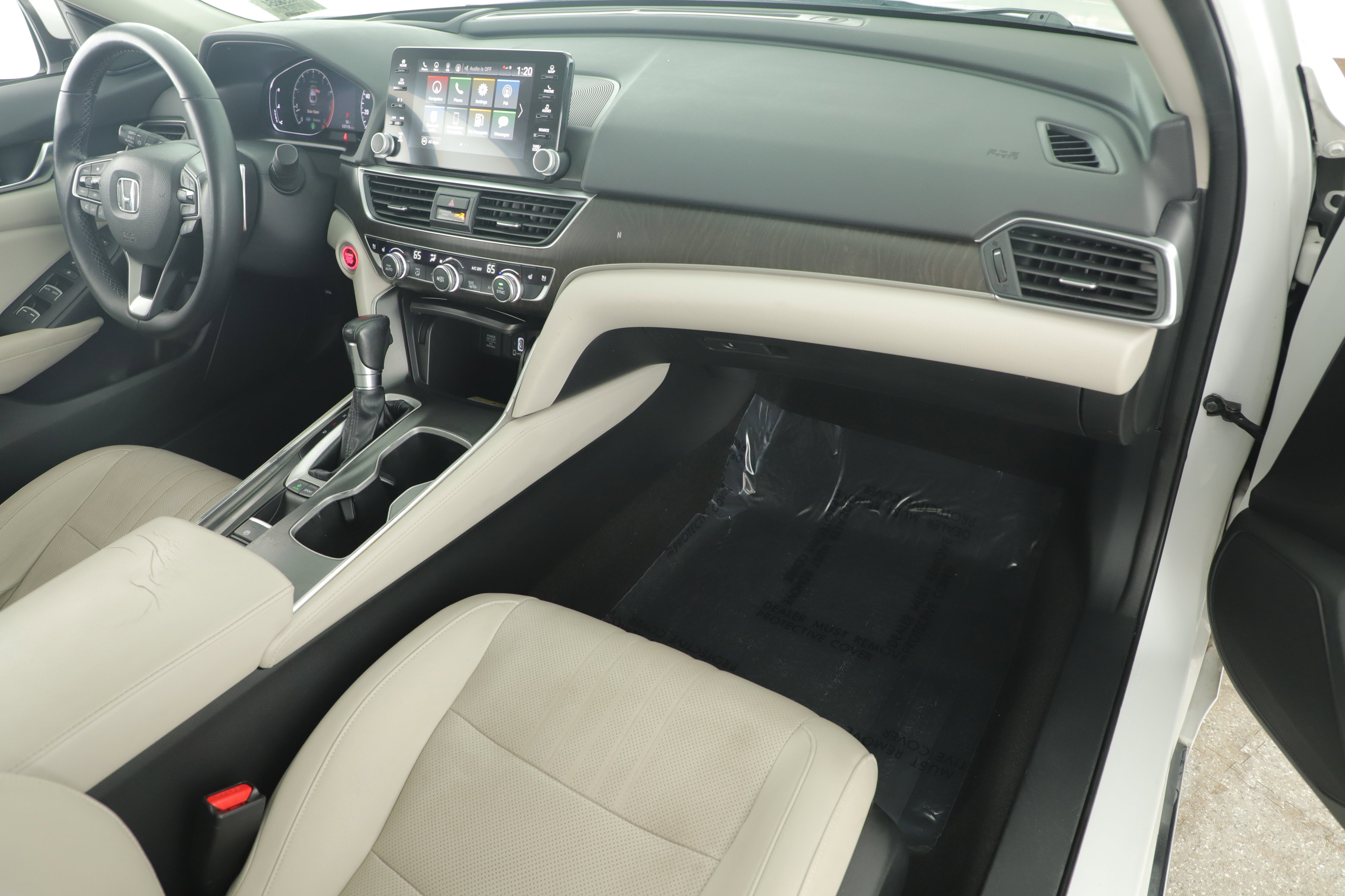 Used 2018 Honda Accord Touring image 20