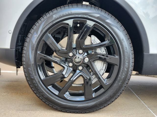 Used 2025 Land Rover Discovery S AWD/4WD image 7