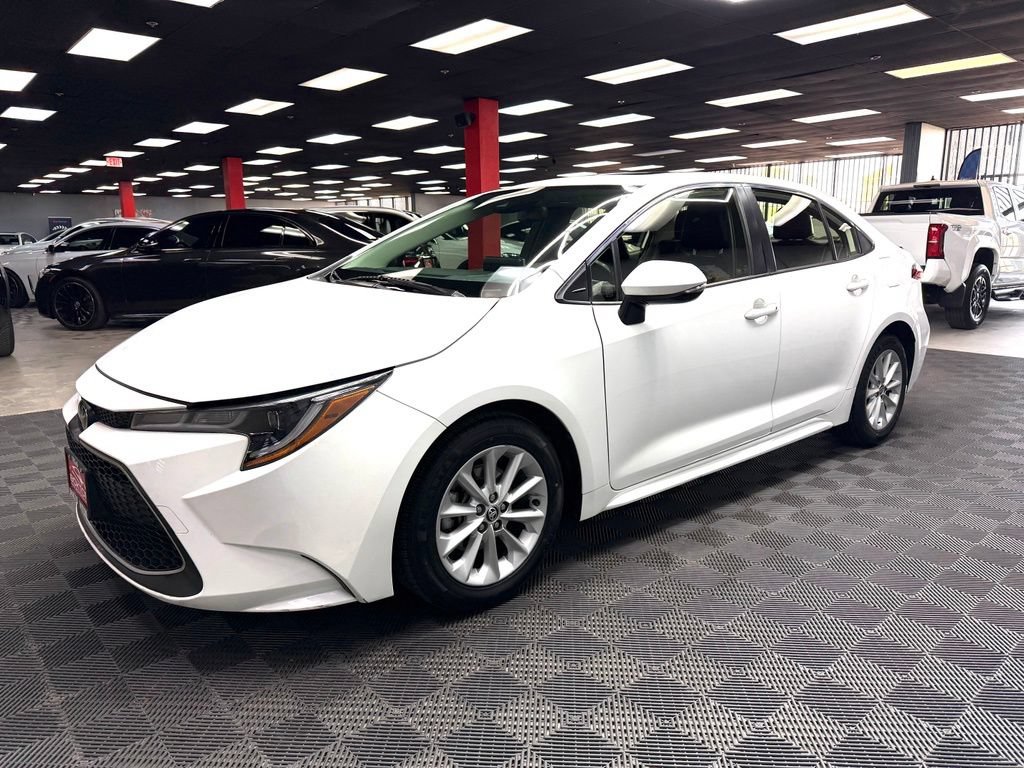 Used 2020 Toyota Corolla XLE w/ Carpet Mat Package (TMS) FWD image 8
