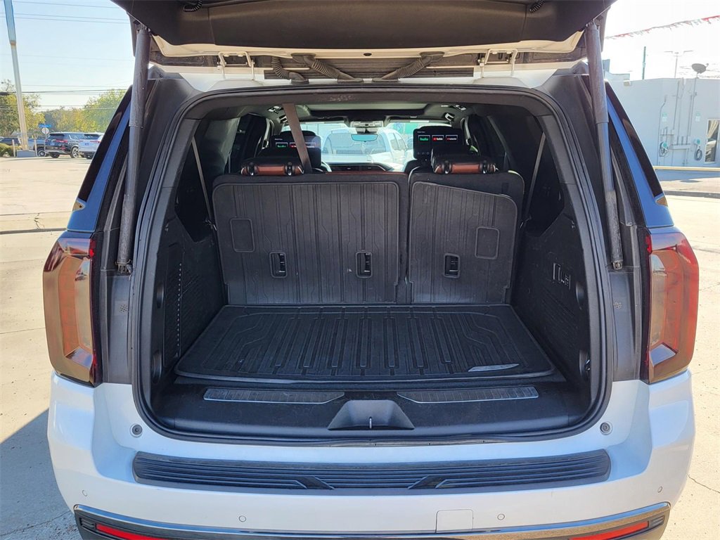 Used 2023 GMC Yukon XL Denali Ultimate image 12