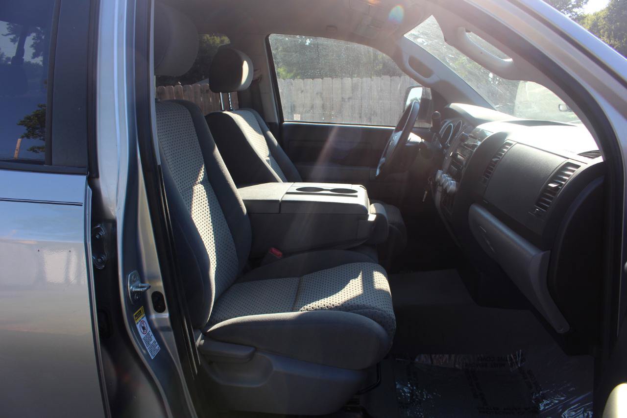 Used 2010 Toyota Tundra 4x4 Double Cab image 30