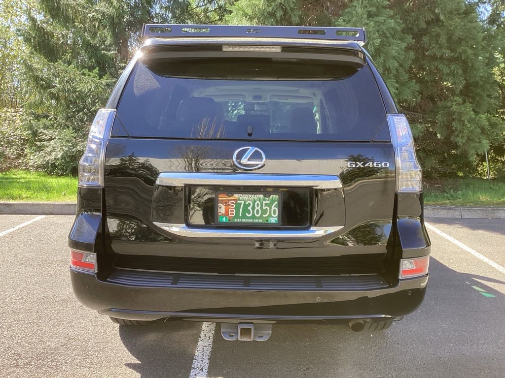 Used 2018 Lexus GX 460 Premium w/ Premium Package image 18