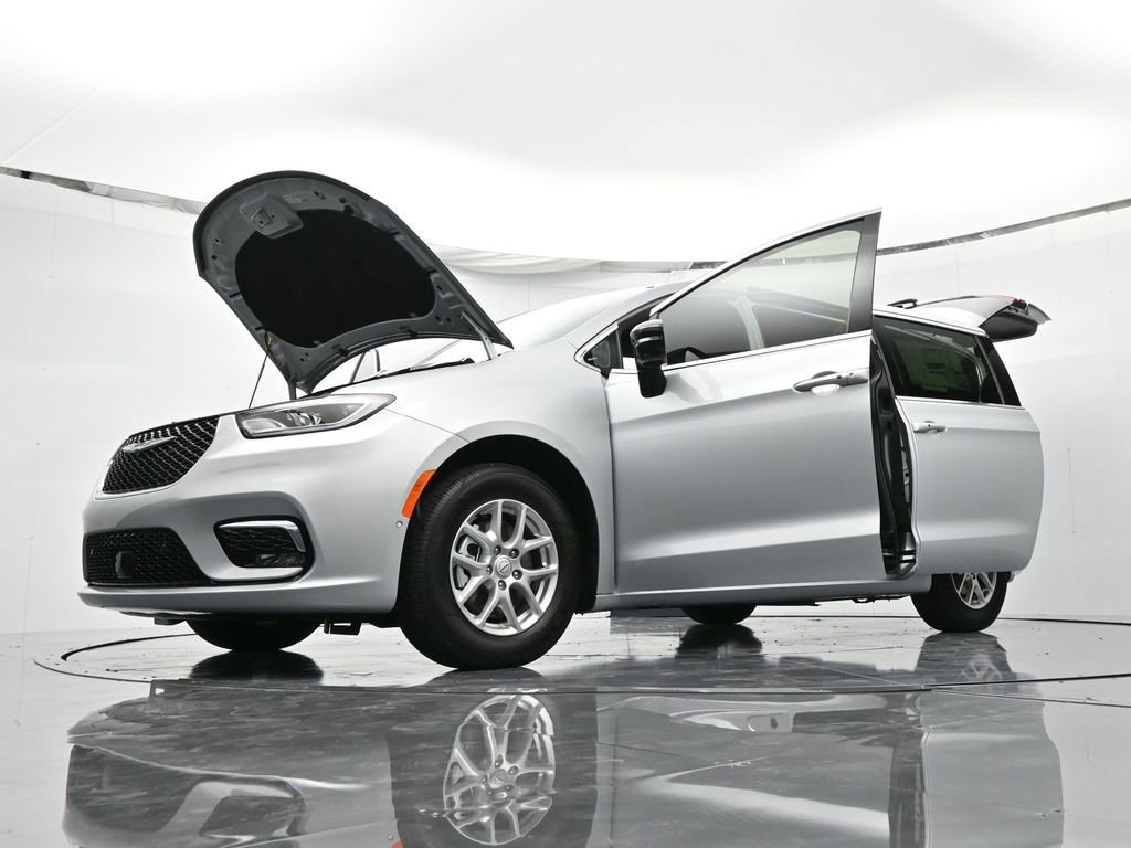 New 2026 Chrysler Pacifica Select FWD image 45