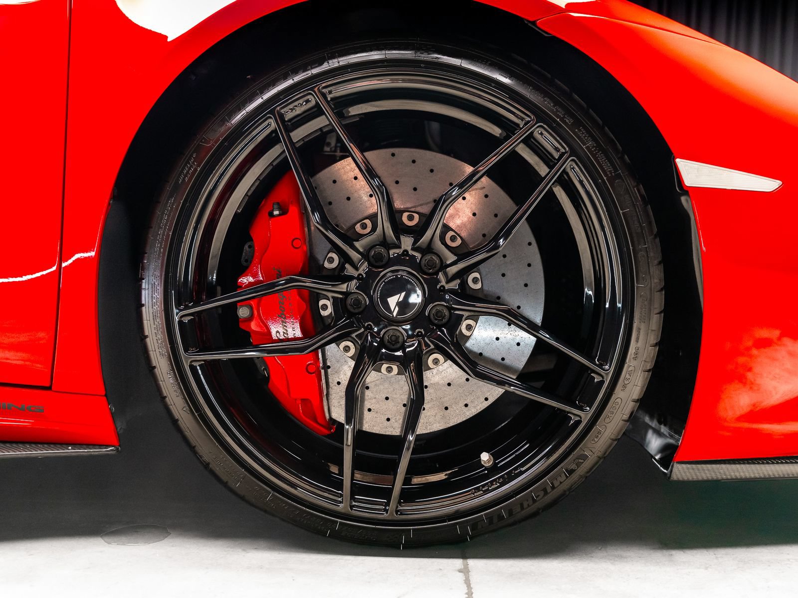 Used 2017 Lamborghini Huracan LP 610-4 AWD/4WD image 33