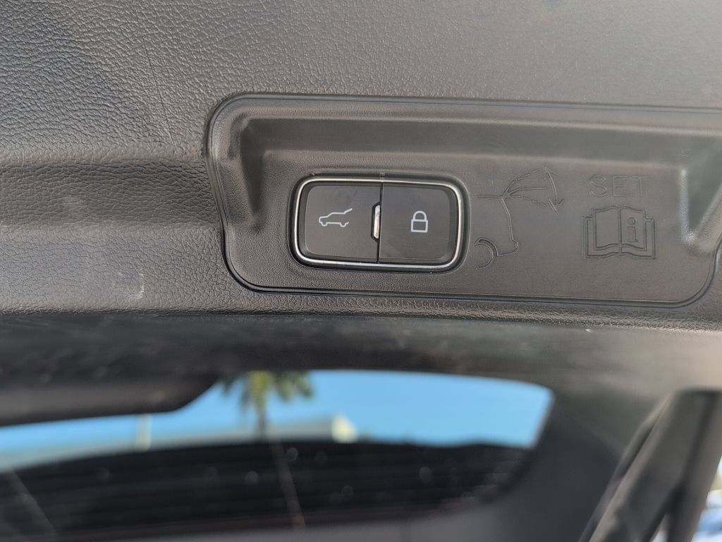 Certified 2025 Ford Explorer ST image 14