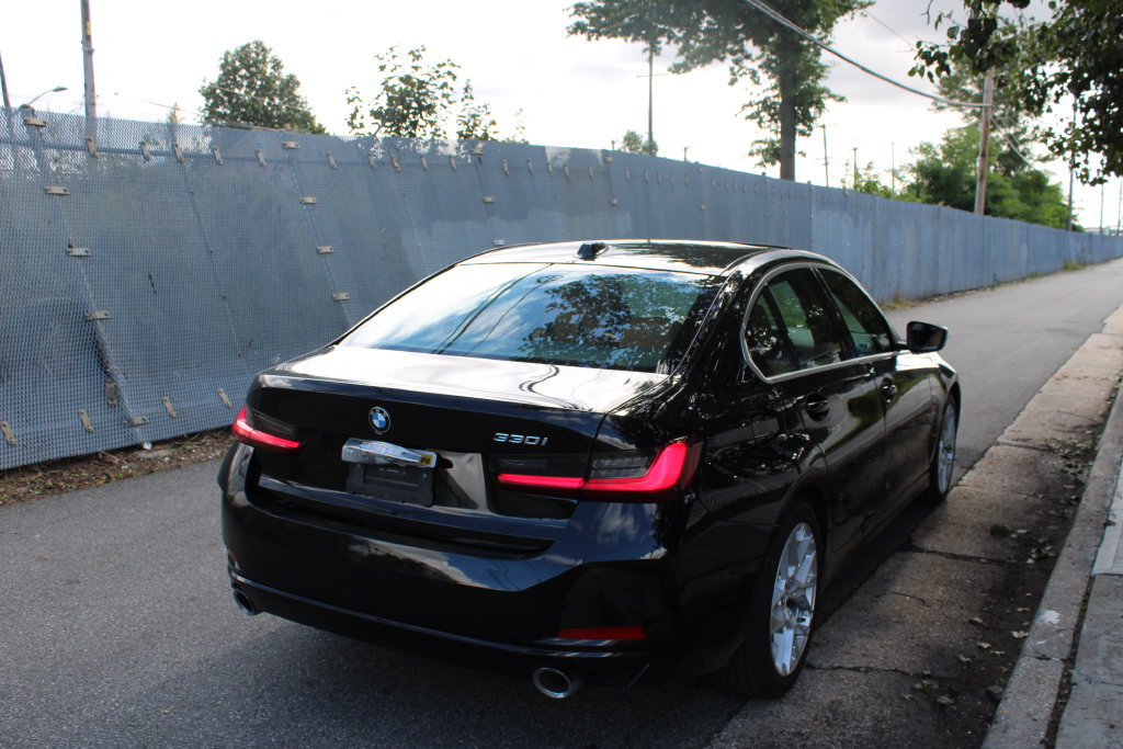 Used 2025 BMW 330i Sedan RWD image 6