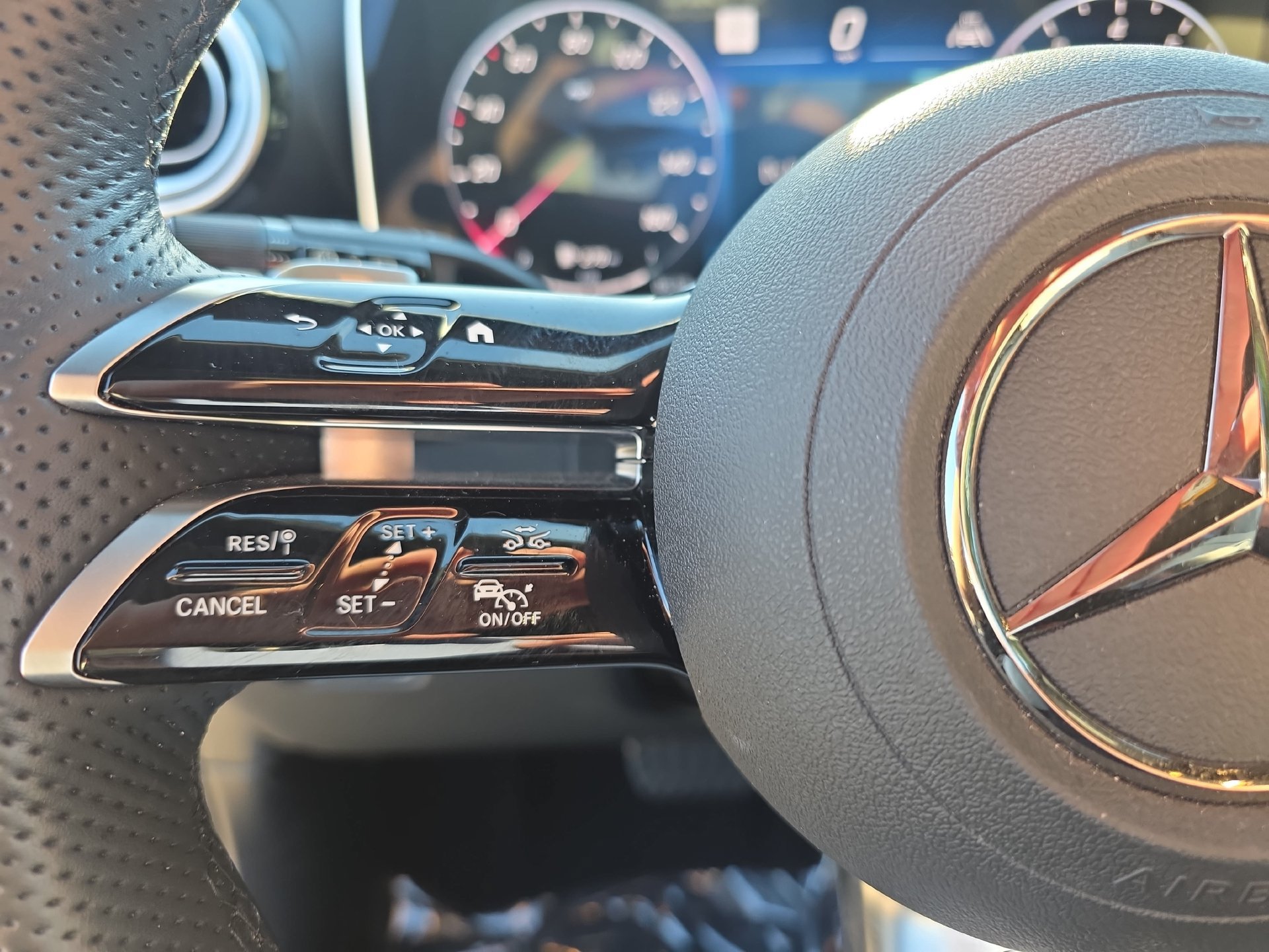 Used 2026 Mercedes-Benz GLC 300 4MATIC image 17